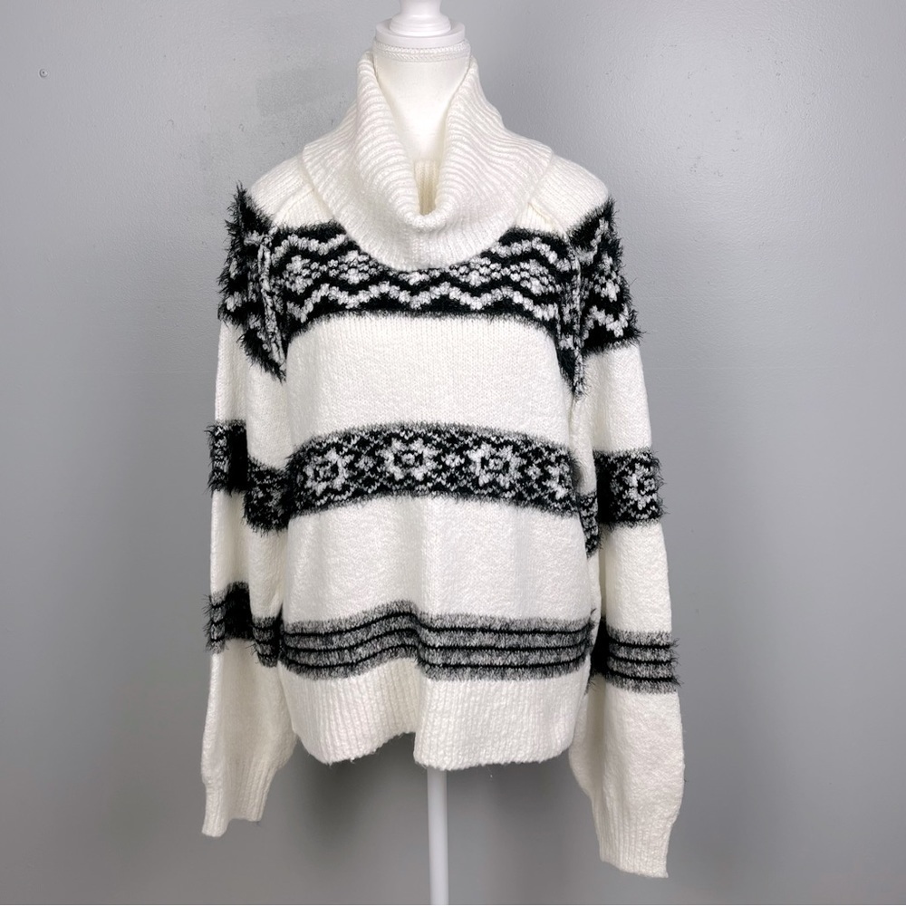 NWT a.n.a. A New Approach cowl neck ivory black textured sweater, large.